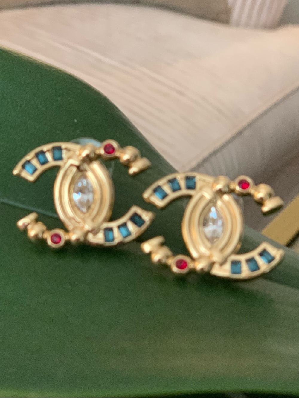 Absolutely stunning, limited edition authentic Chanel CC studs with crystals